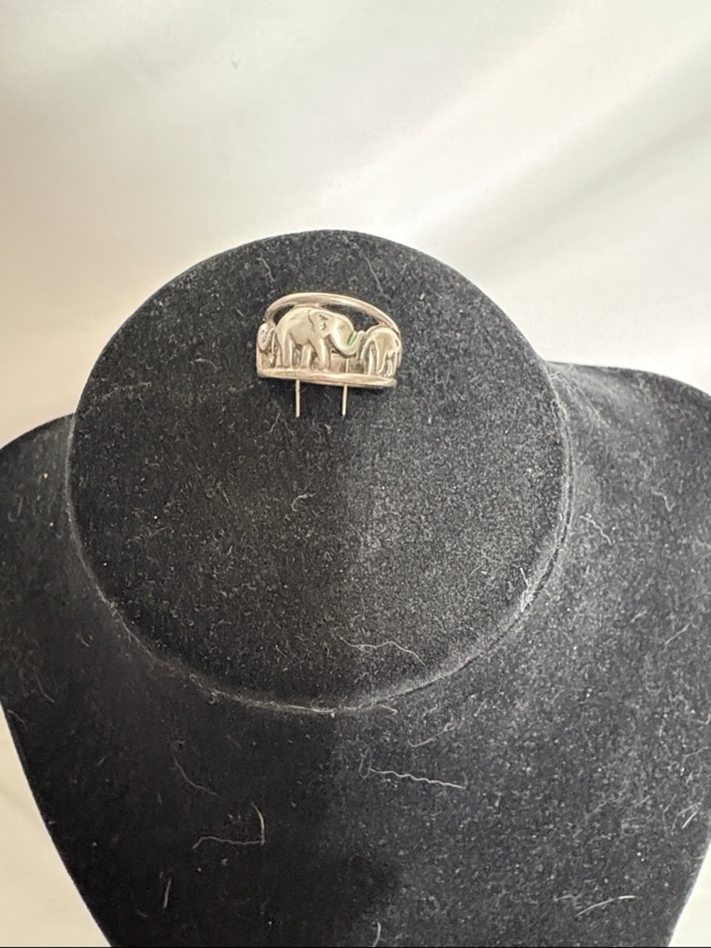 Silver Elephant Parade Ring source unknown